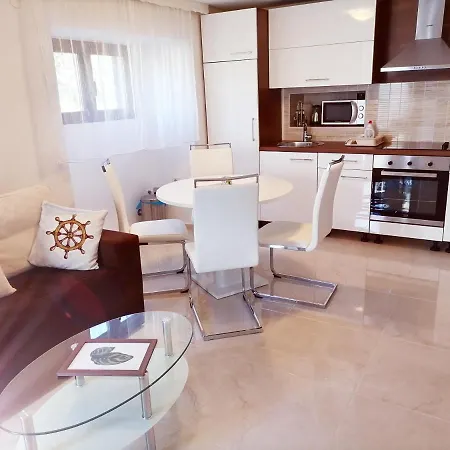 Bella Stivan Appartement *